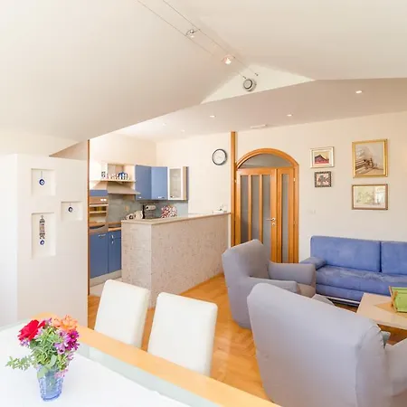 Guest house Music 3*